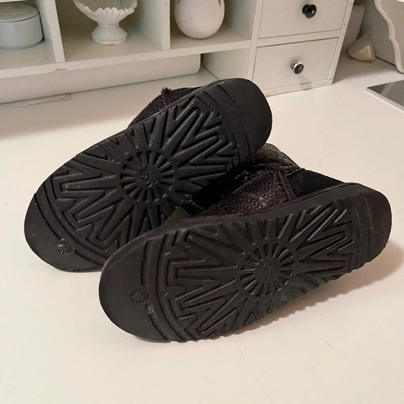 COPY -  beautiful shiny sparkle boots. black color - Picture 13 of 13